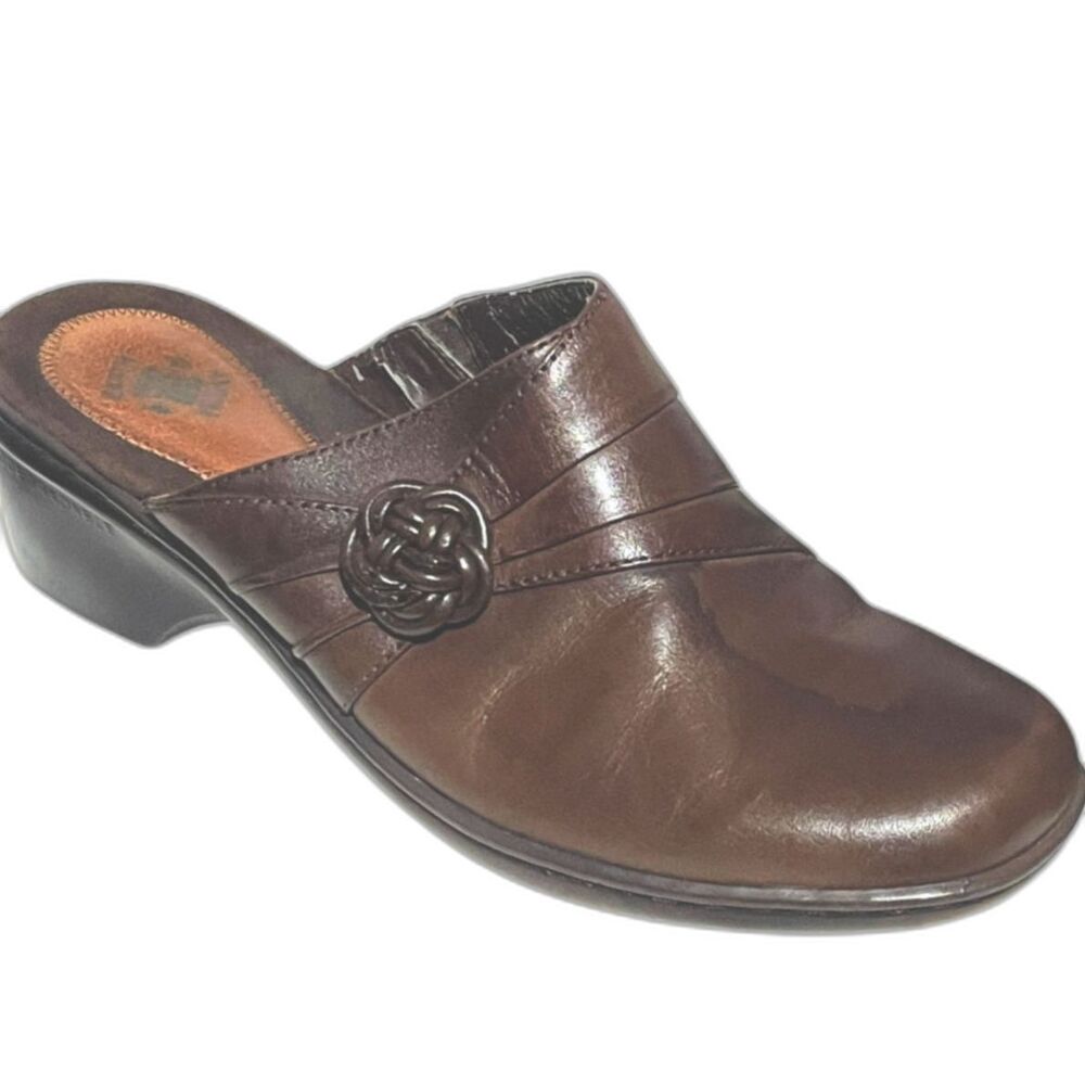 Earth Origins Dream 2010F slip-on leather mule clogs